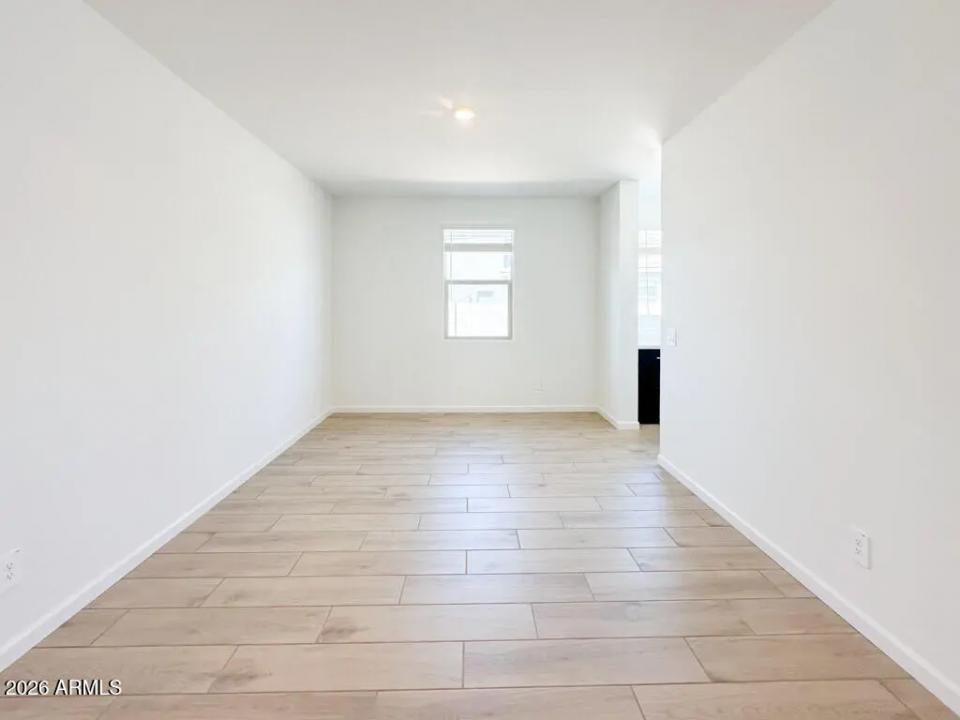Real Estate Picture 15