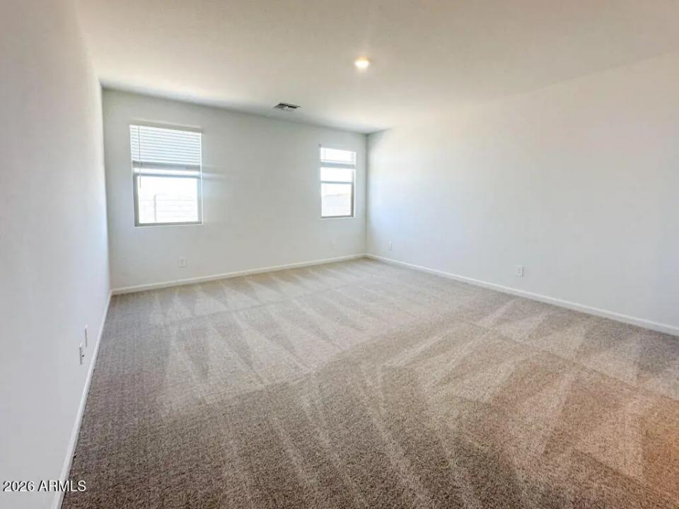 Real Estate Picture 16