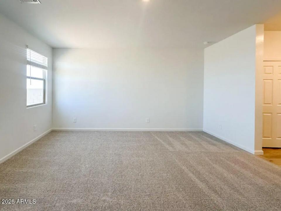 Real Estate Picture 17