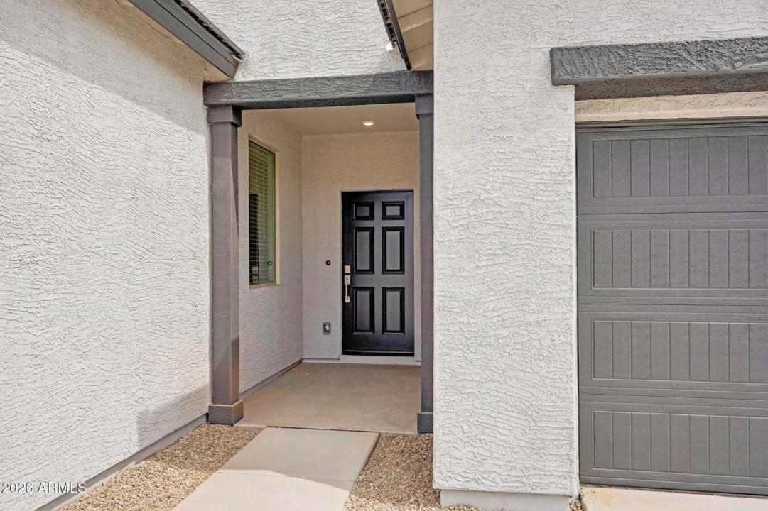 Real Estate Picture 4