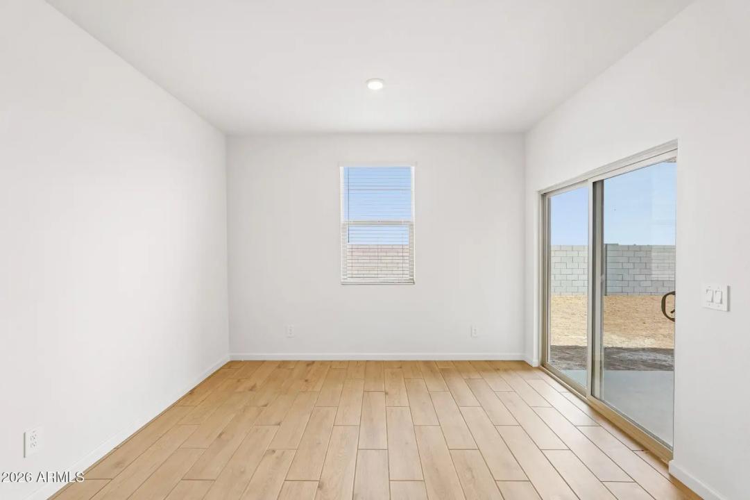 Real Estate Picture 10