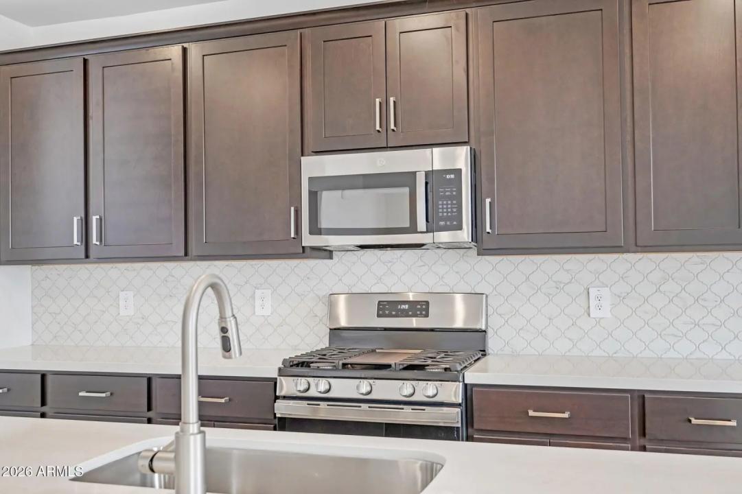 Real Estate Picture 15