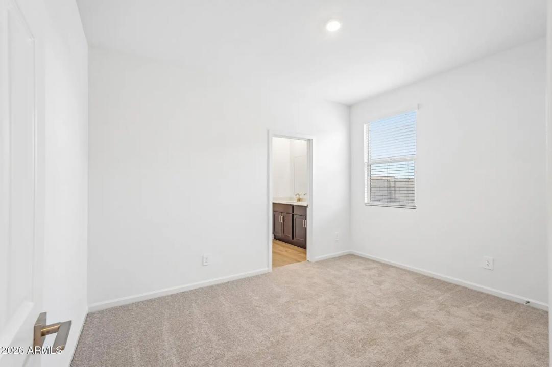 Real Estate Picture 21