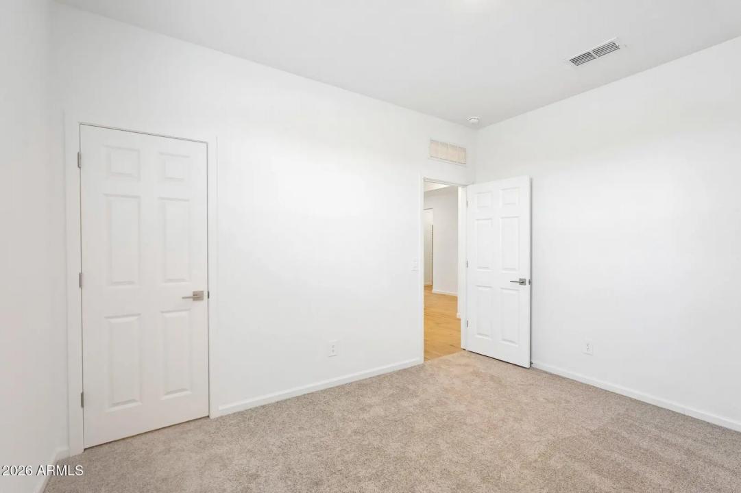 Real Estate Picture 22