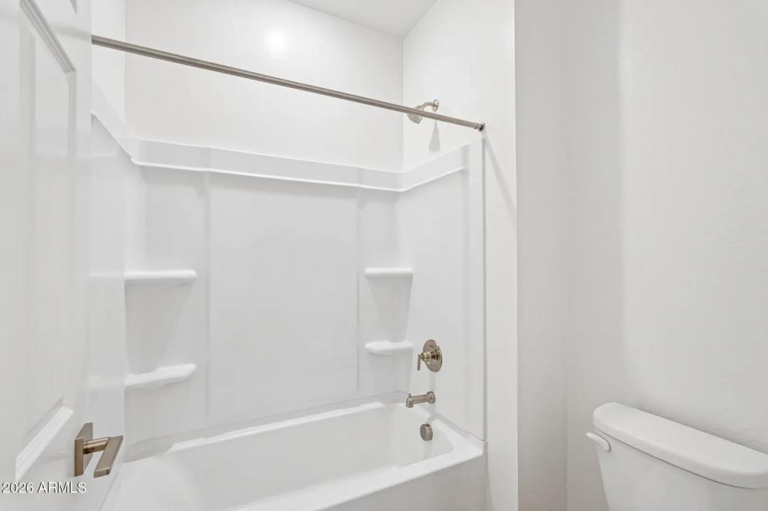 Real Estate Picture 24
