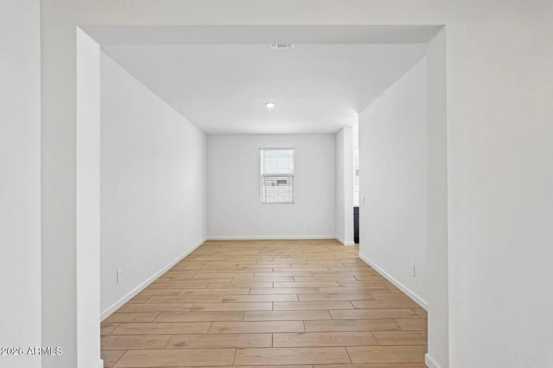 Real Estate Picture 30