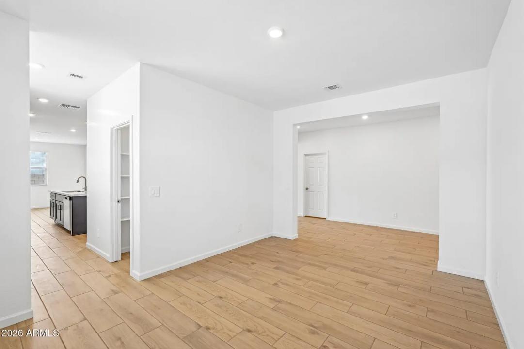 Real Estate Picture 31