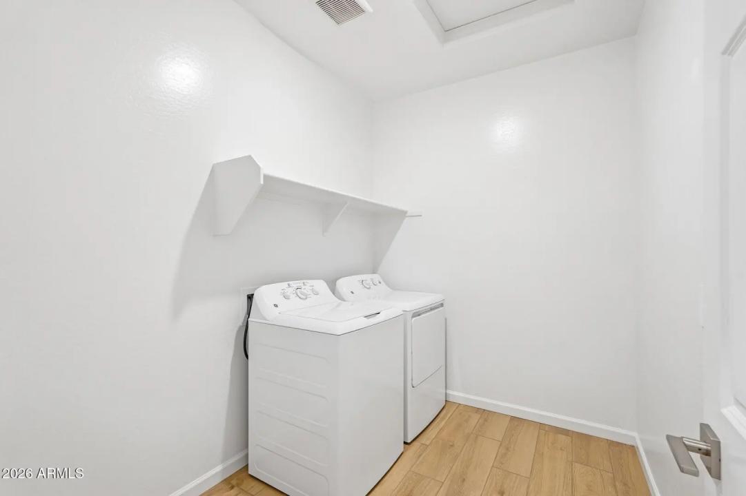 Real Estate Picture 32