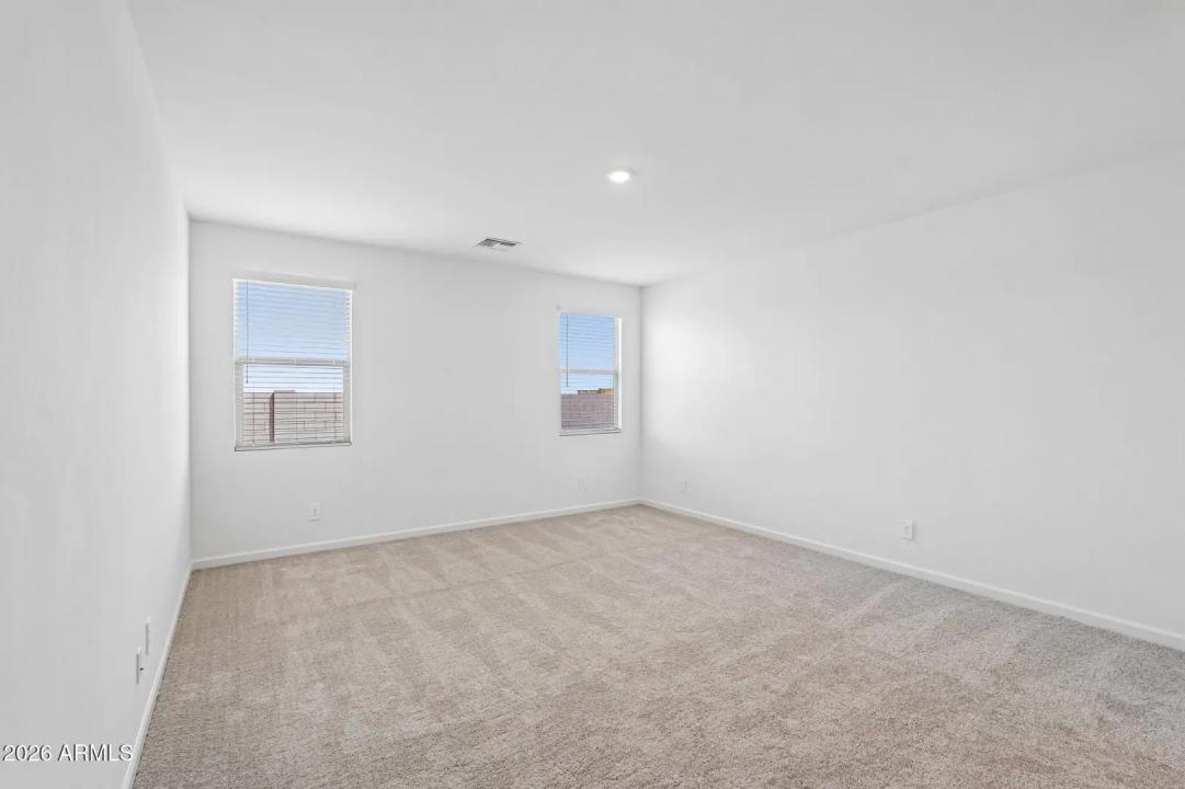 Real Estate Picture 34