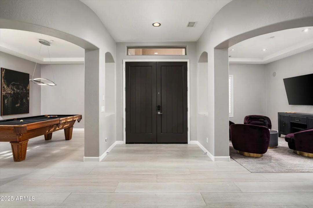 Real Estate Picture 10