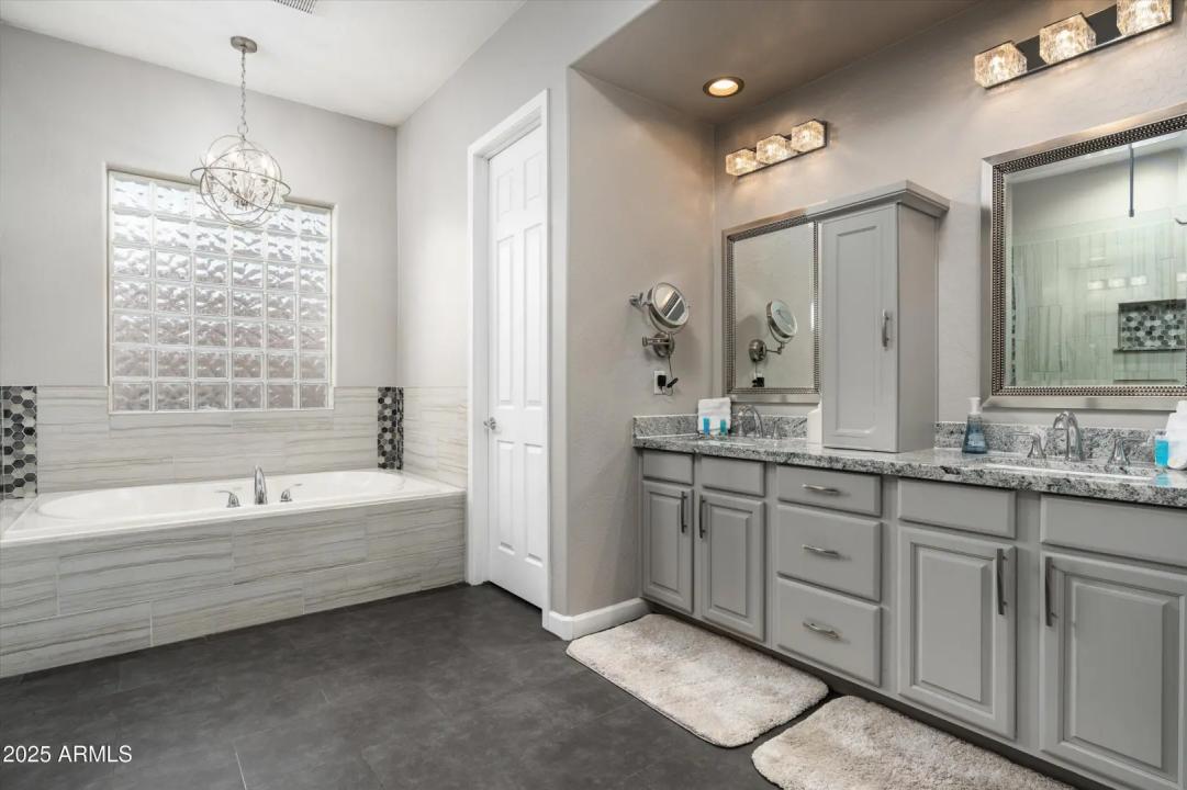 Real Estate Picture 24