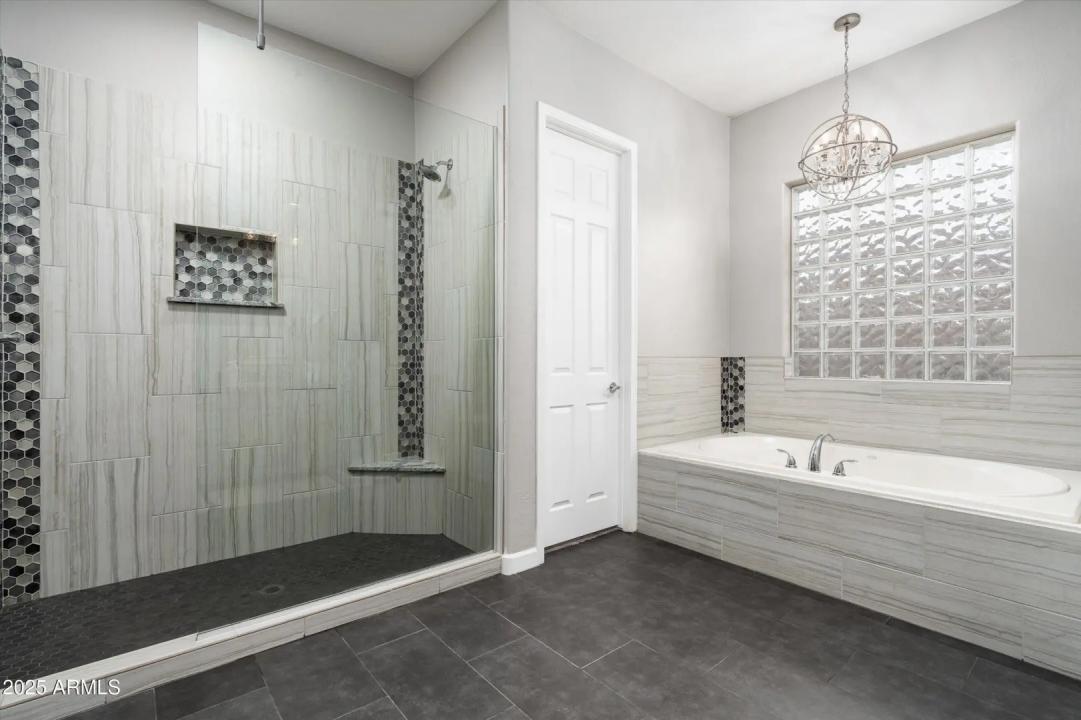 Real Estate Picture 25