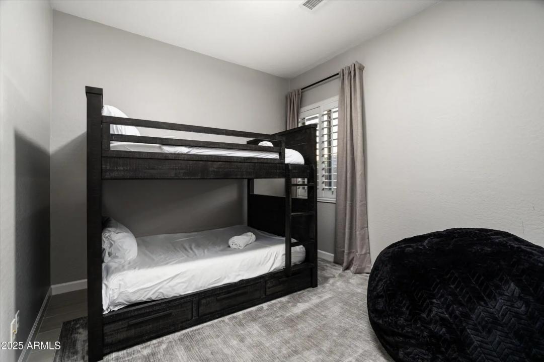 Real Estate Picture 29