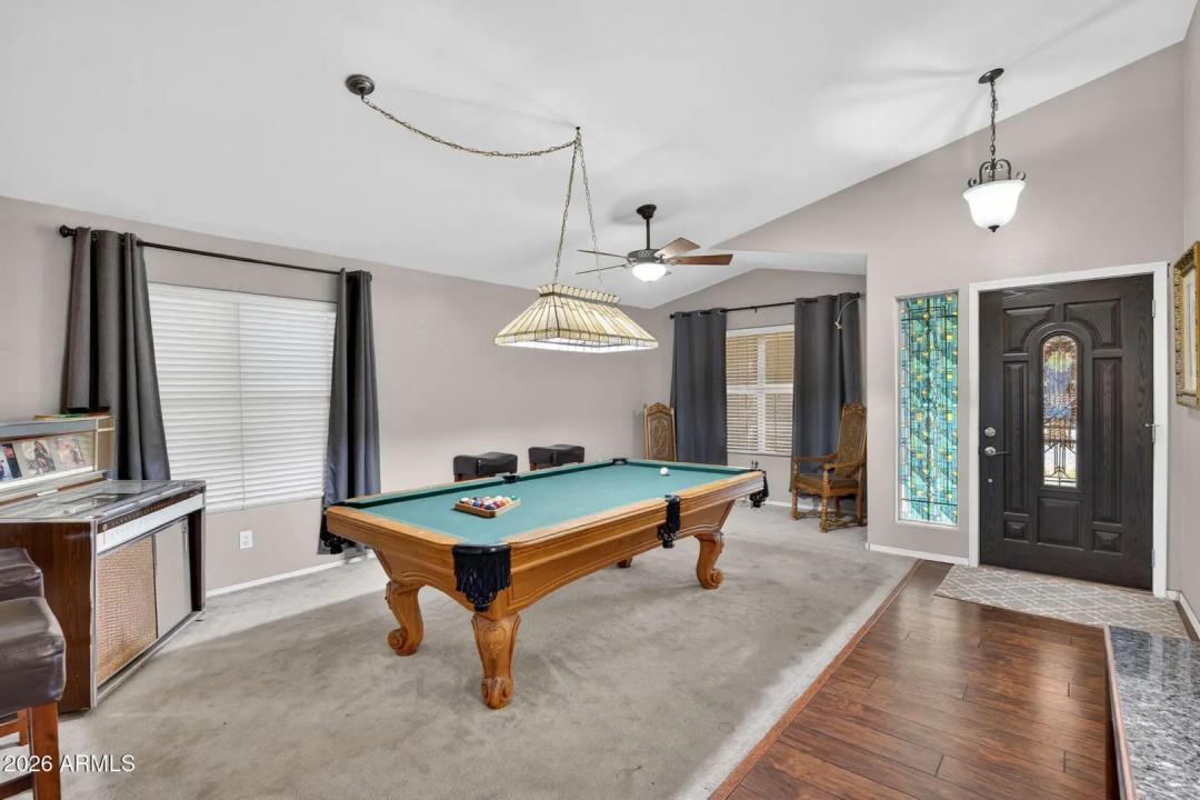 Real Estate Picture 11