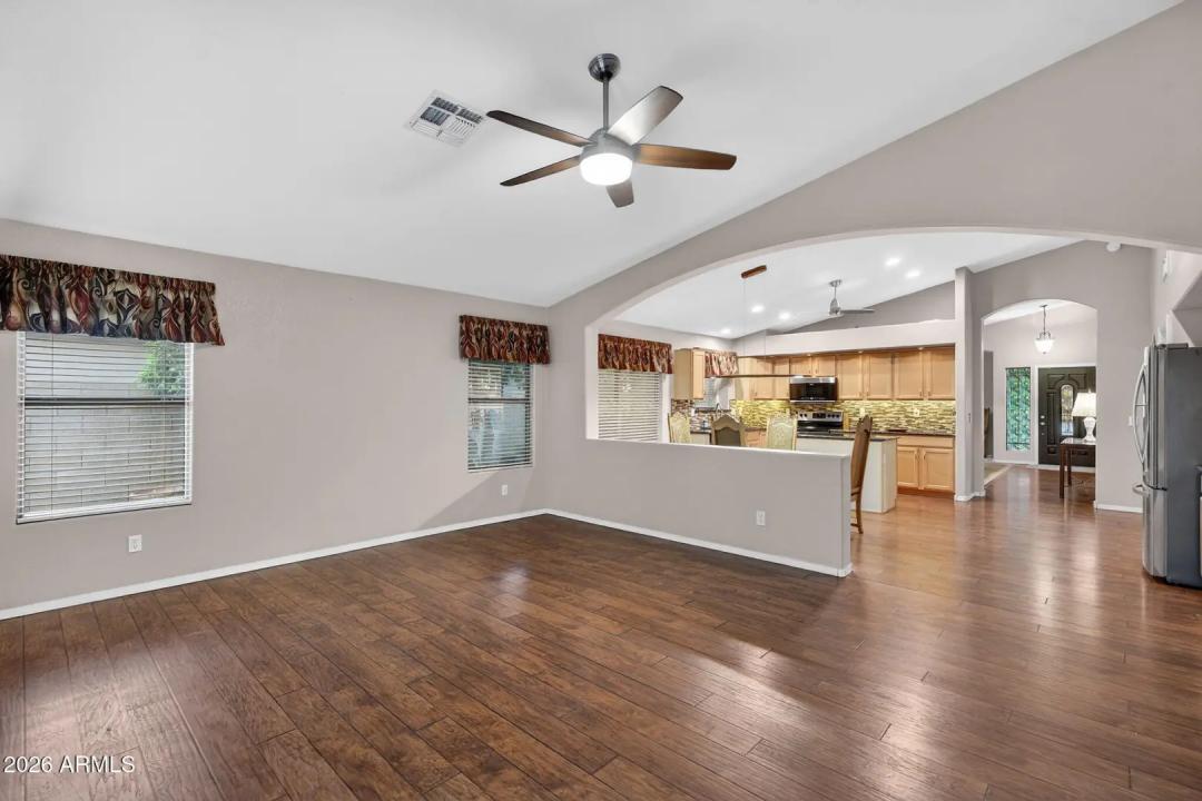 Real Estate Picture 15