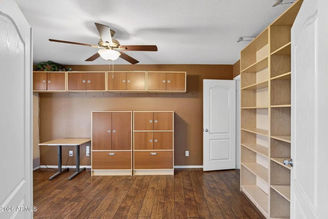 Real Estate Picture 24