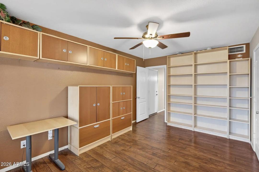 Real Estate Picture 25