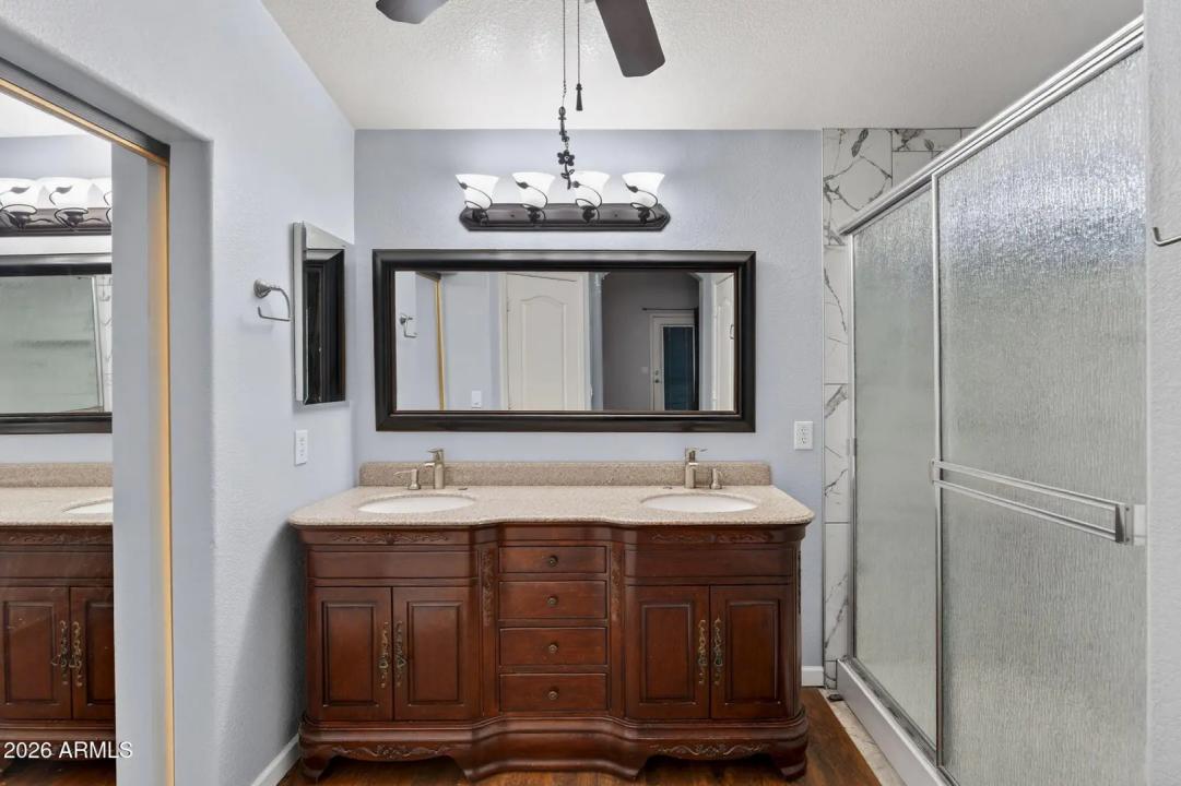 Real Estate Picture 32