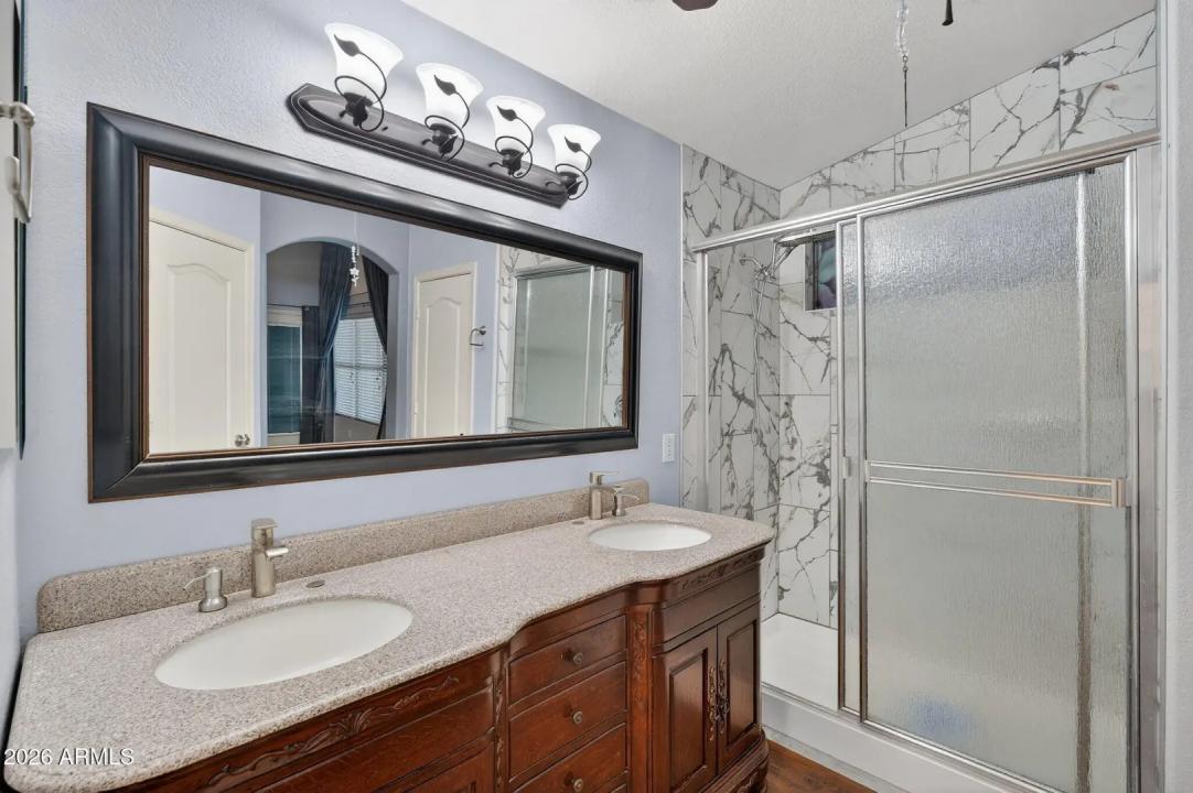 Real Estate Picture 34