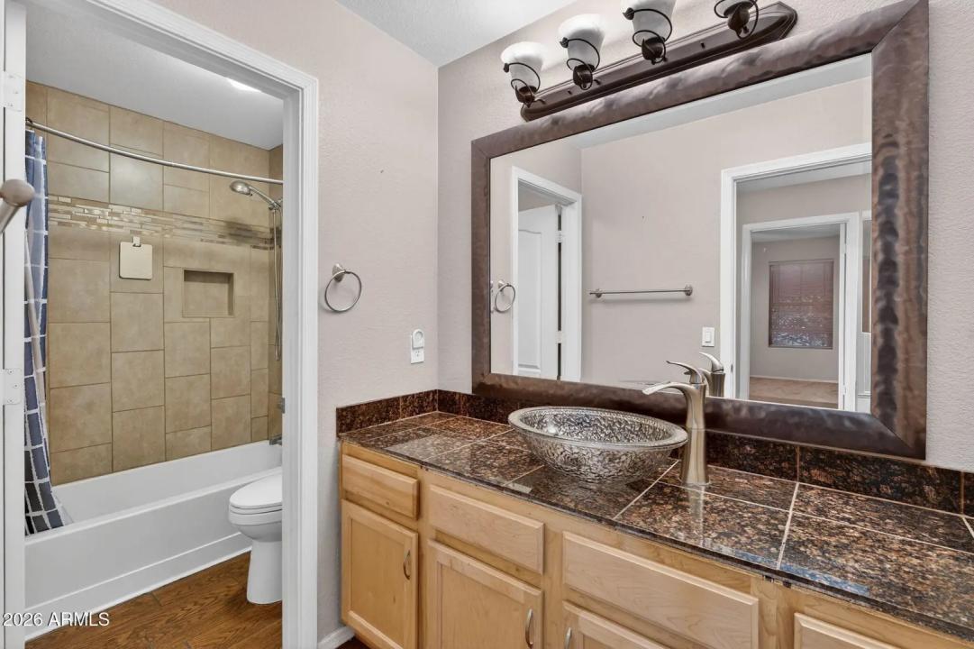 Real Estate Picture 42