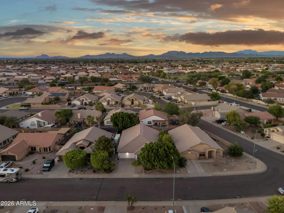 Real Estate Picture 2