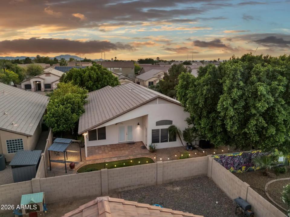 Real Estate Picture 64