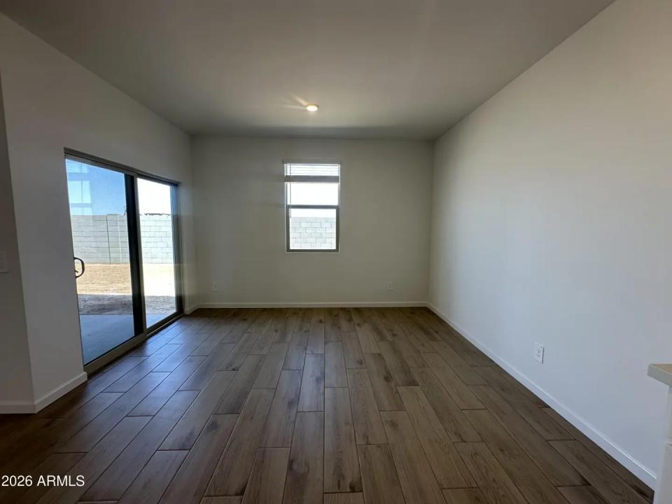 Real Estate Picture 10