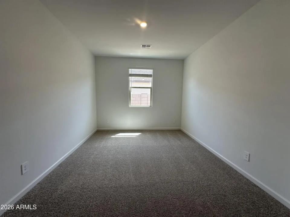 Real Estate Picture 18
