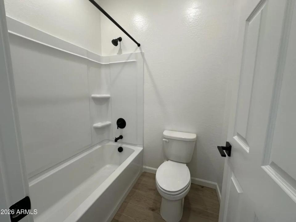 Real Estate Picture 21