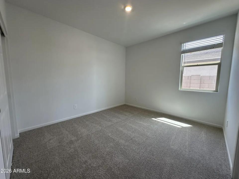 Real Estate Picture 22