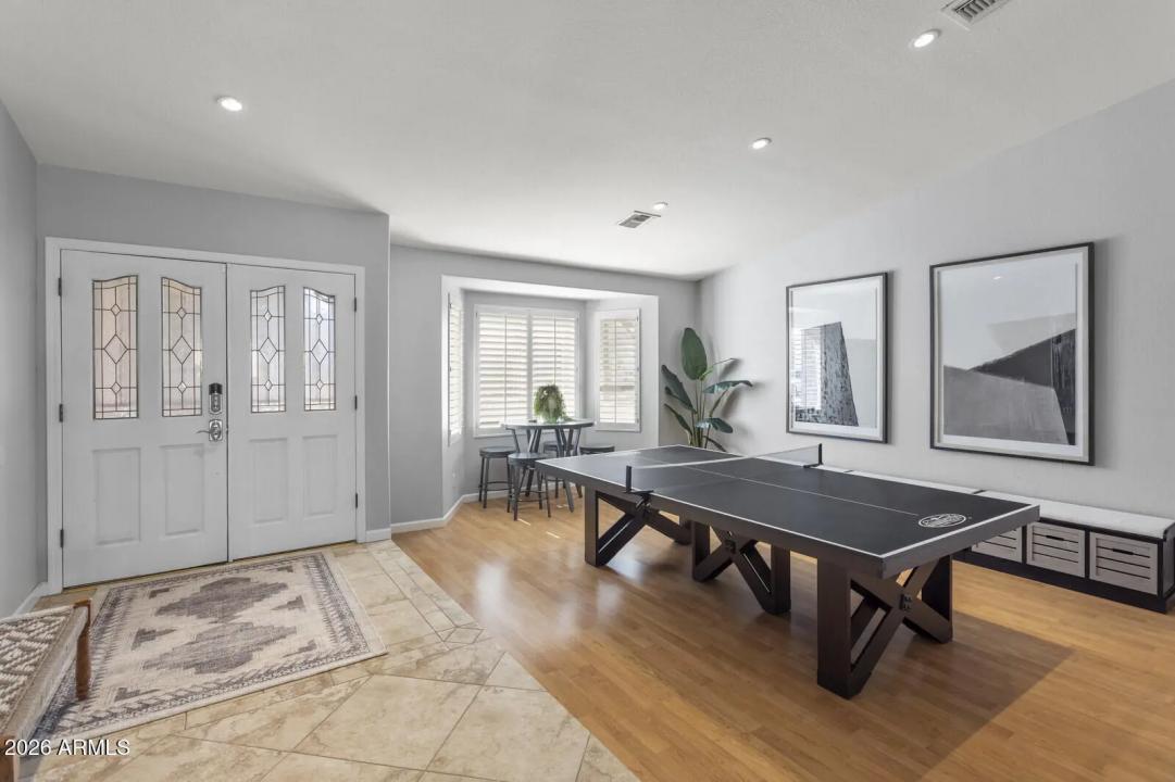 Real Estate Picture 3