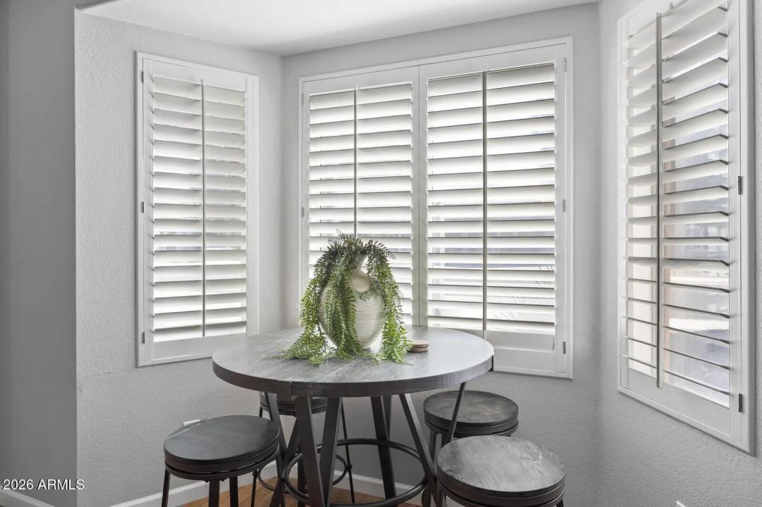 Real Estate Picture 5