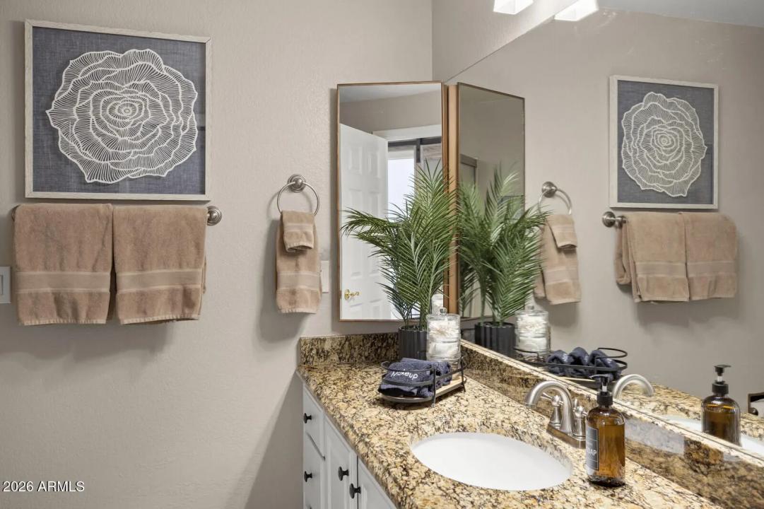 Real Estate Picture 27