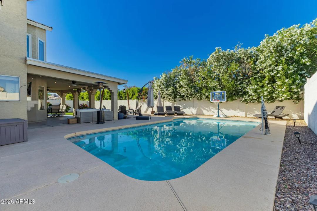 Real Estate Picture 34