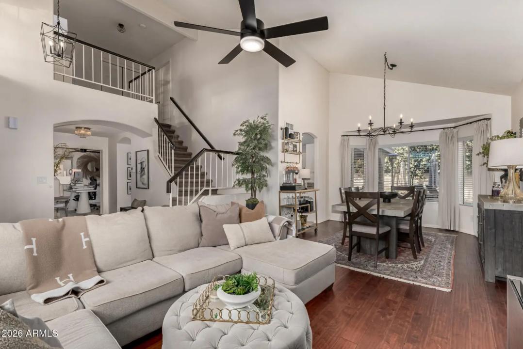 Real Estate Picture 7