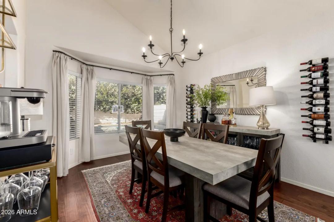 Real Estate Picture 9