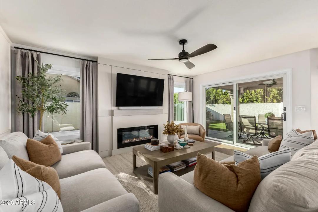 Real Estate Picture 14