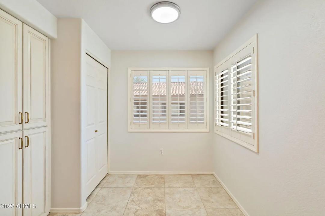 Real Estate Picture 14