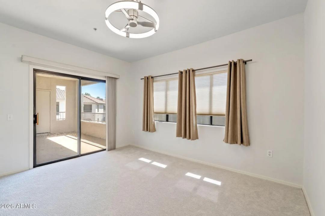 Real Estate Picture 22