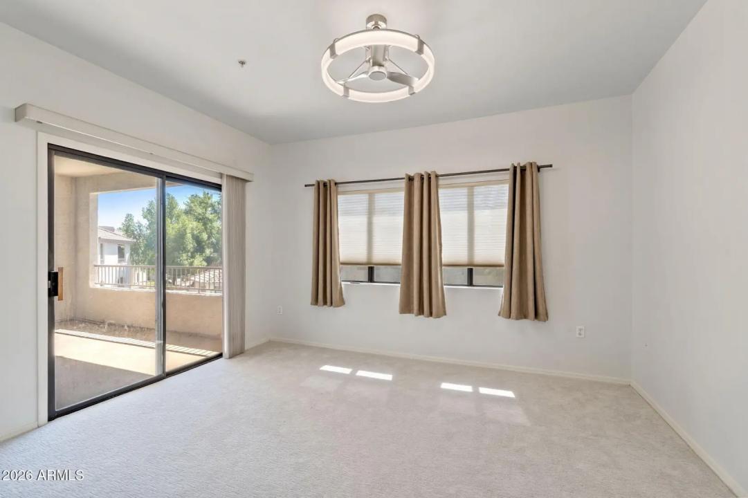 Real Estate Picture 24