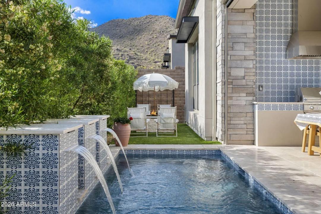 Real Estate Picture 9