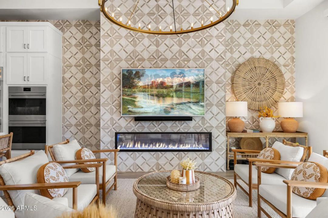 Real Estate Picture 10