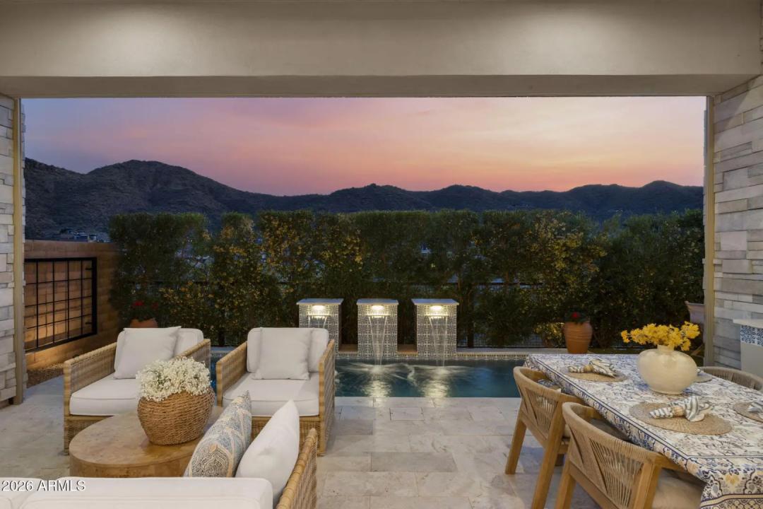 Real Estate Picture 22