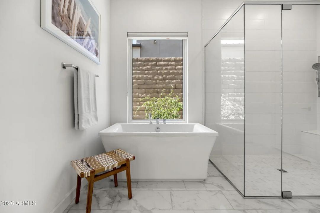 Real Estate Picture 17