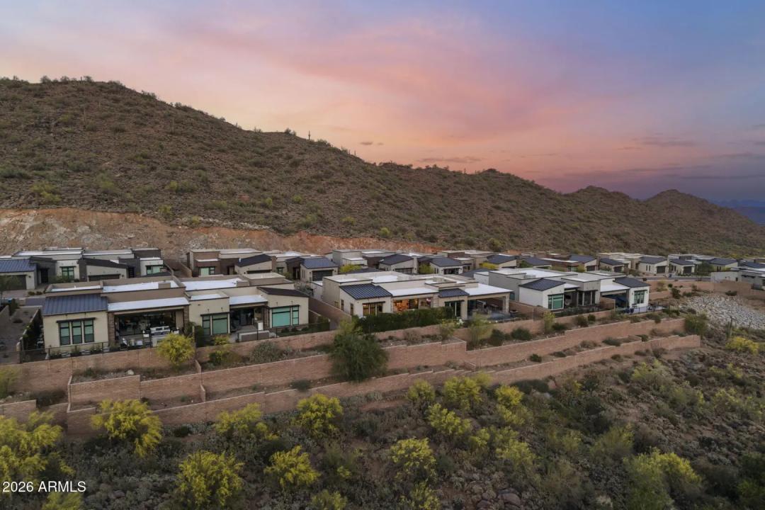 Real Estate Picture 25