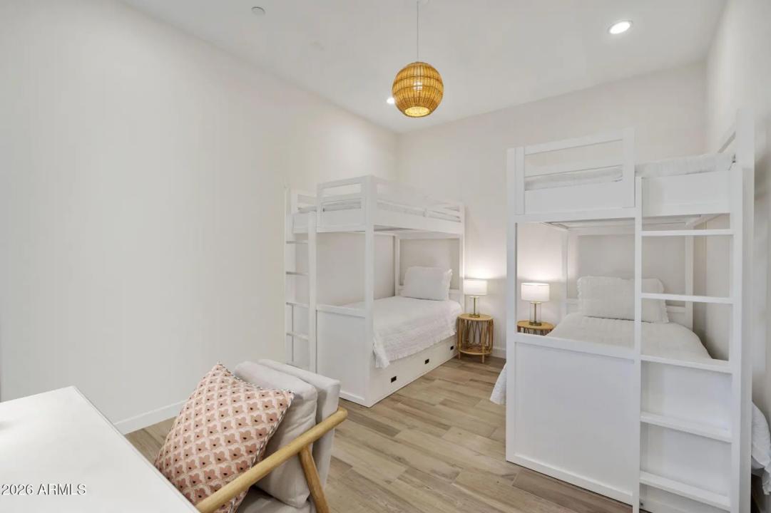 Real Estate Picture 20