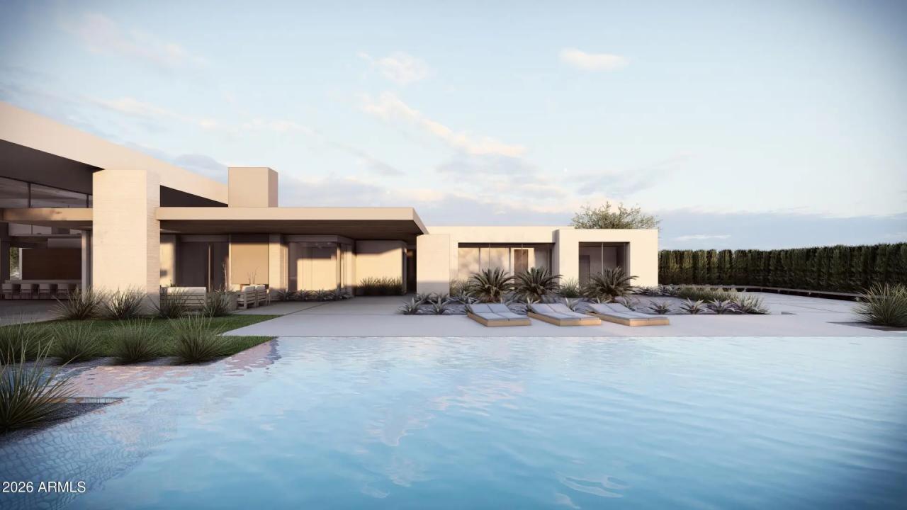 Real Estate Picture 4