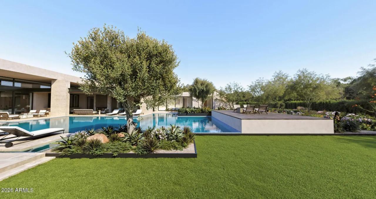 Real Estate Picture 5