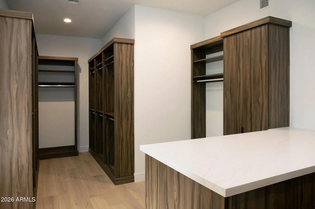 Real Estate Picture 16