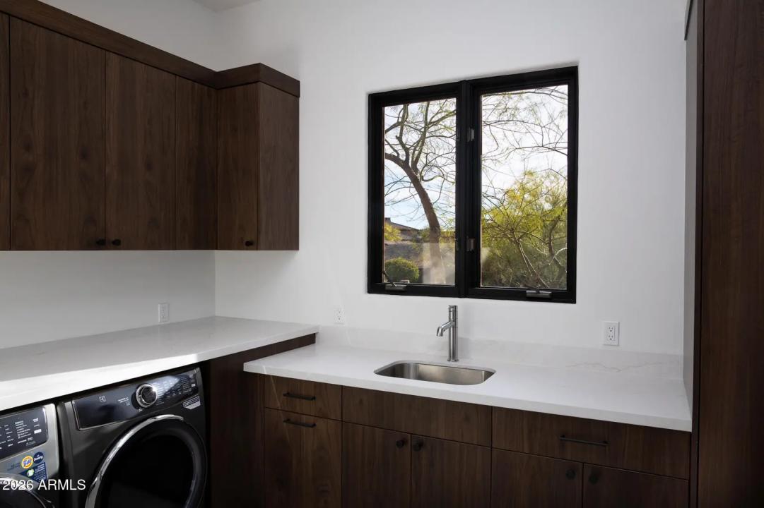 Real Estate Picture 21